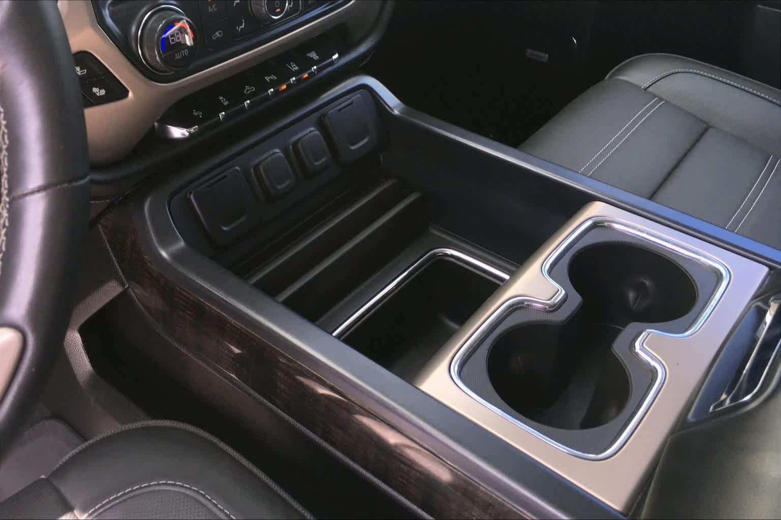 Thumbnail: 2016 GMC Sierra 3500 - 23