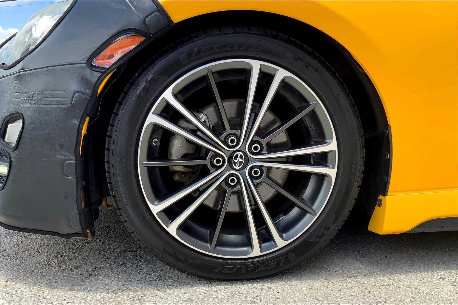 Thumbnail: 2015 Scion FR-S - 9