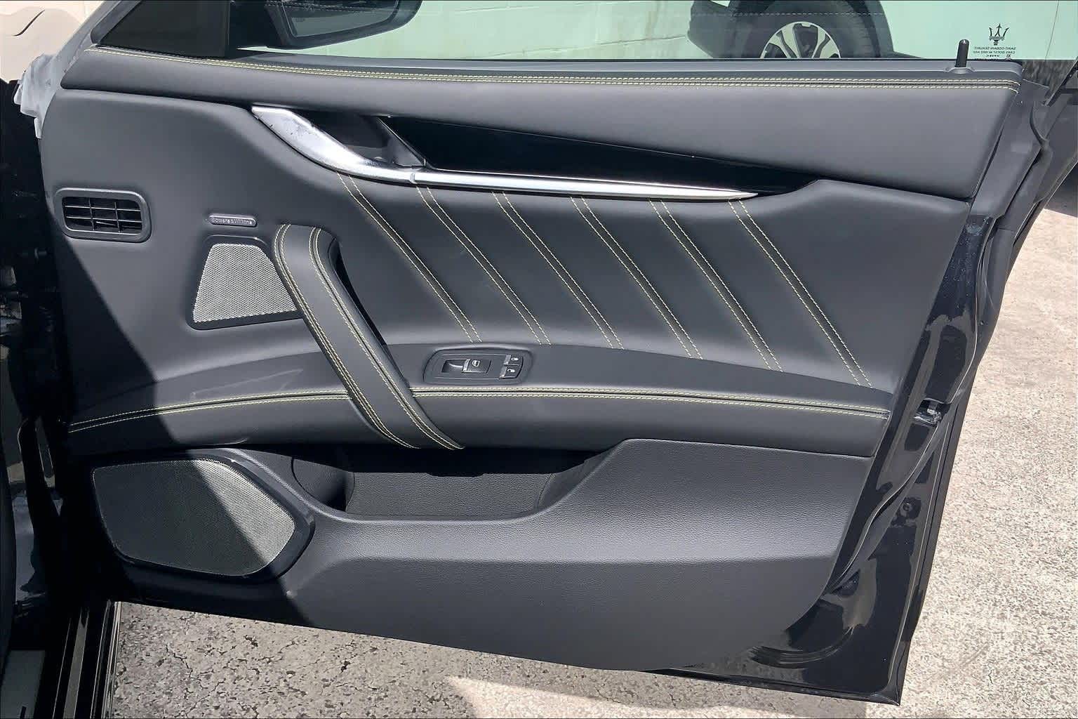 Thumbnail: 2023 Maserati Ghibli - 29