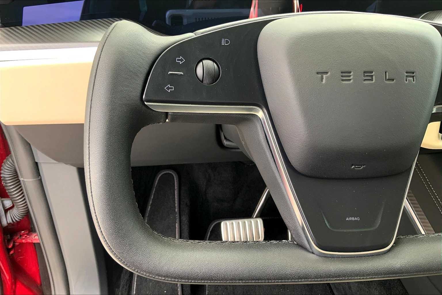Thumbnail: 2022 Tesla Model X - 25