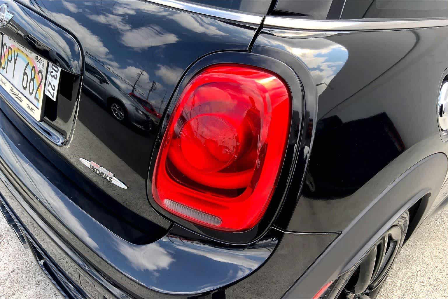 Thumbnail: 2015 MINI Cooper Hardtop - 31