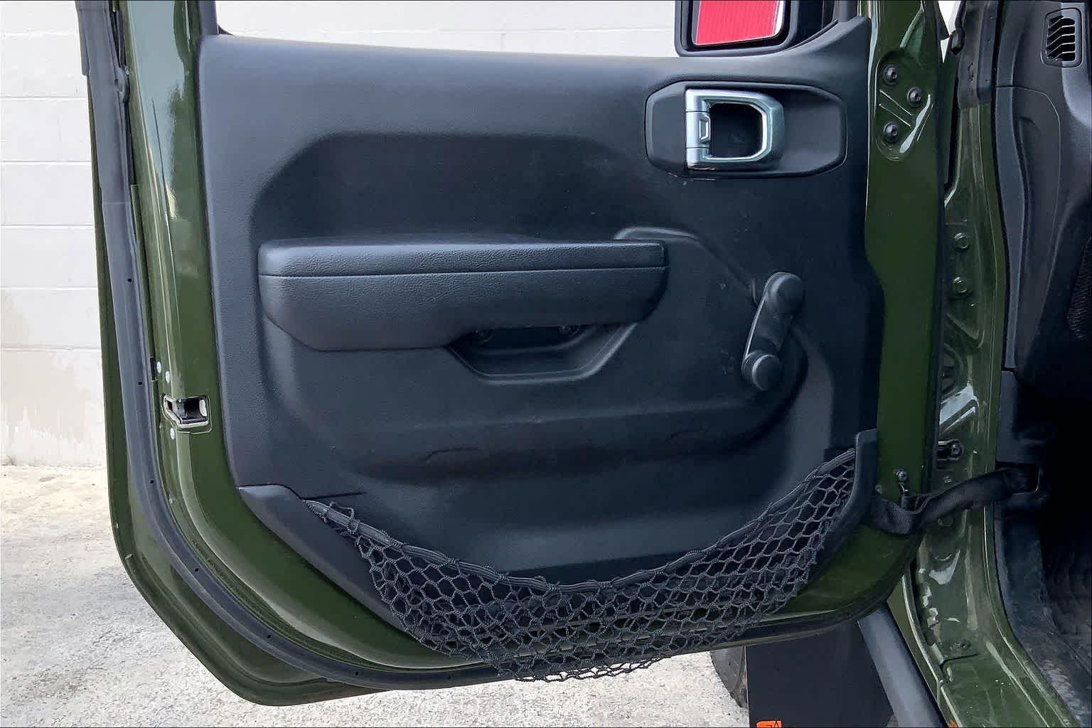 Thumbnail: 2022 Jeep Gladiator - 26
