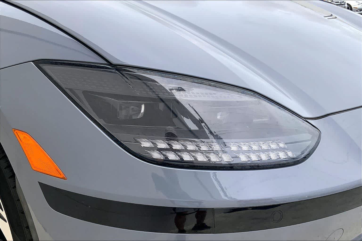 Thumbnail: 2023 Hyundai Ioniq 6 - 31