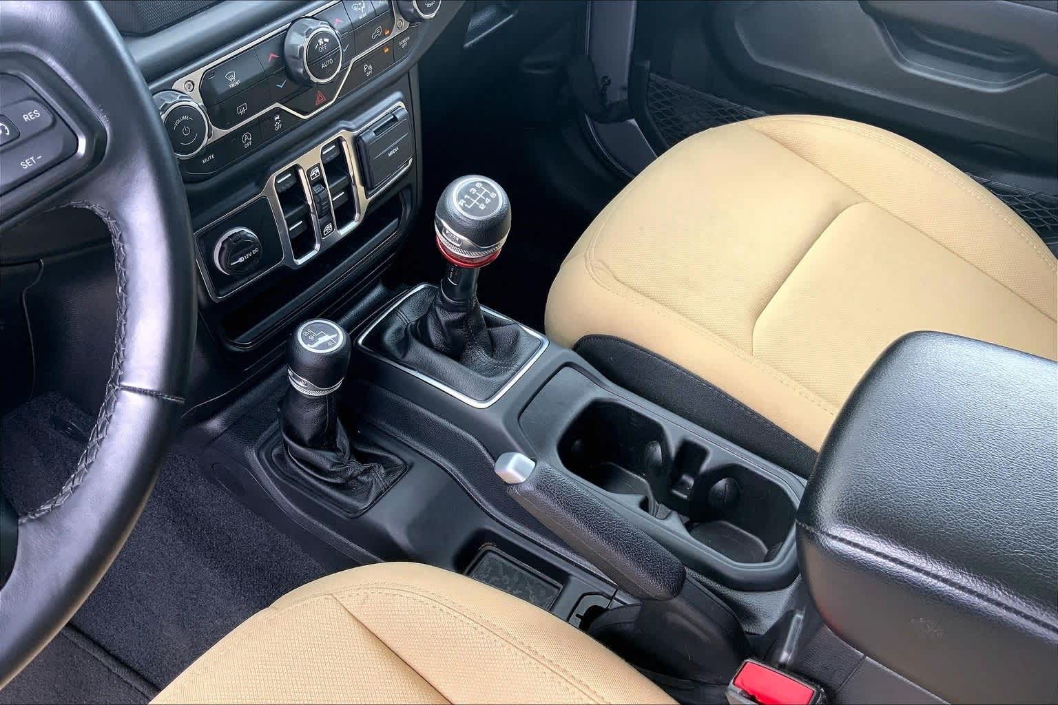 Thumbnail: 2021 Jeep Wrangler - 17