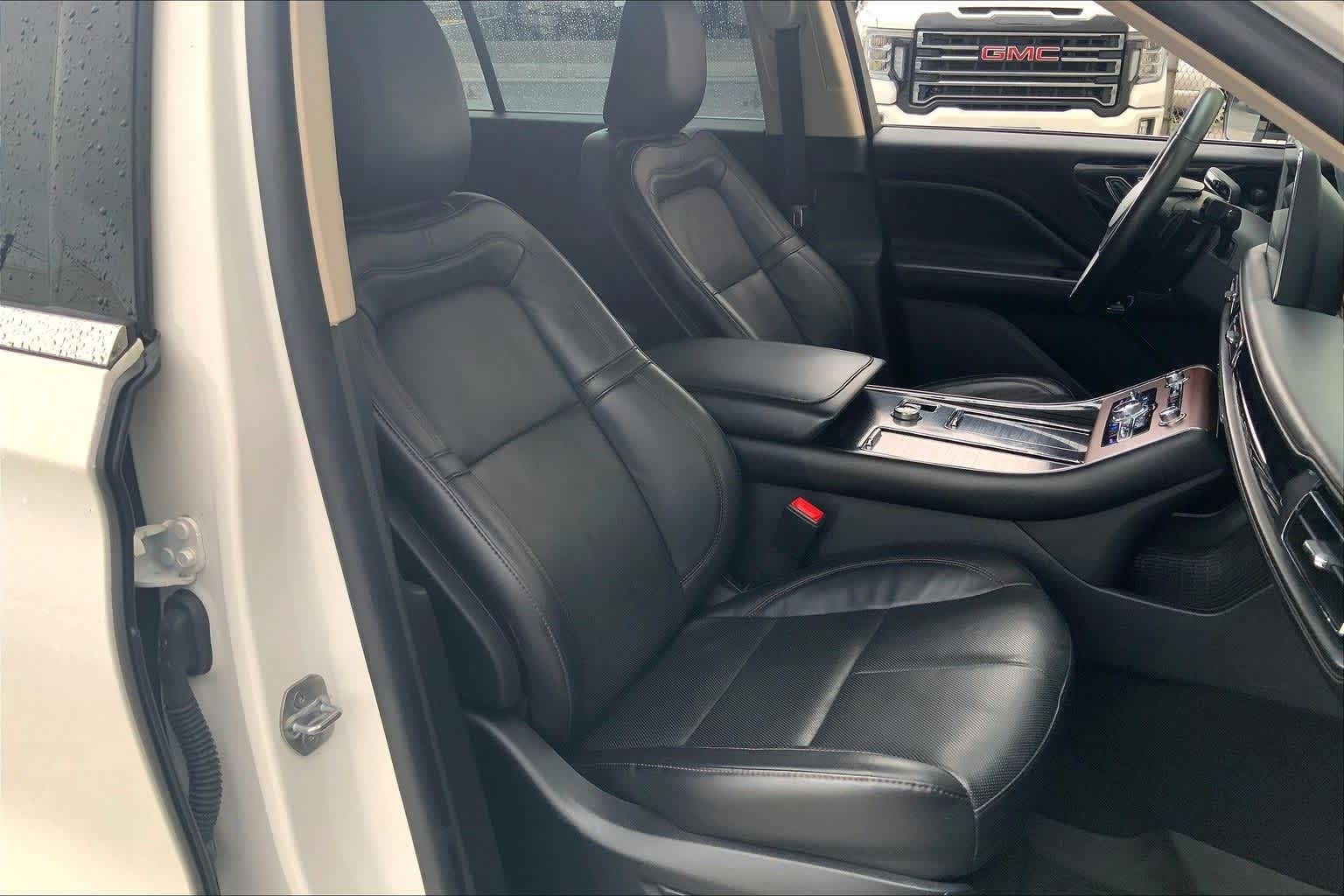 Thumbnail: 2022 Lincoln Aviator - 14