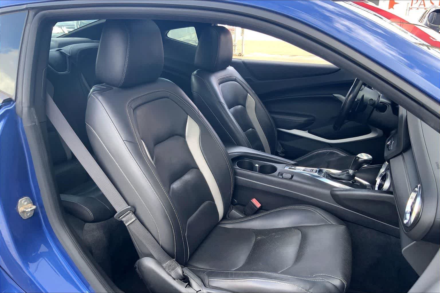 Thumbnail: 2019 Chevrolet Camaro - 12