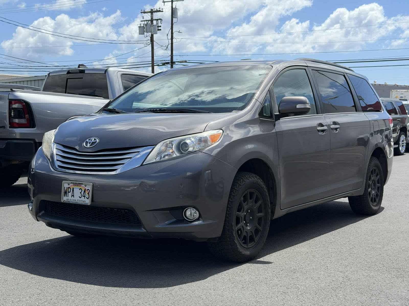 2013 Toyota Sienna Limited -
                  Honolulu, HI