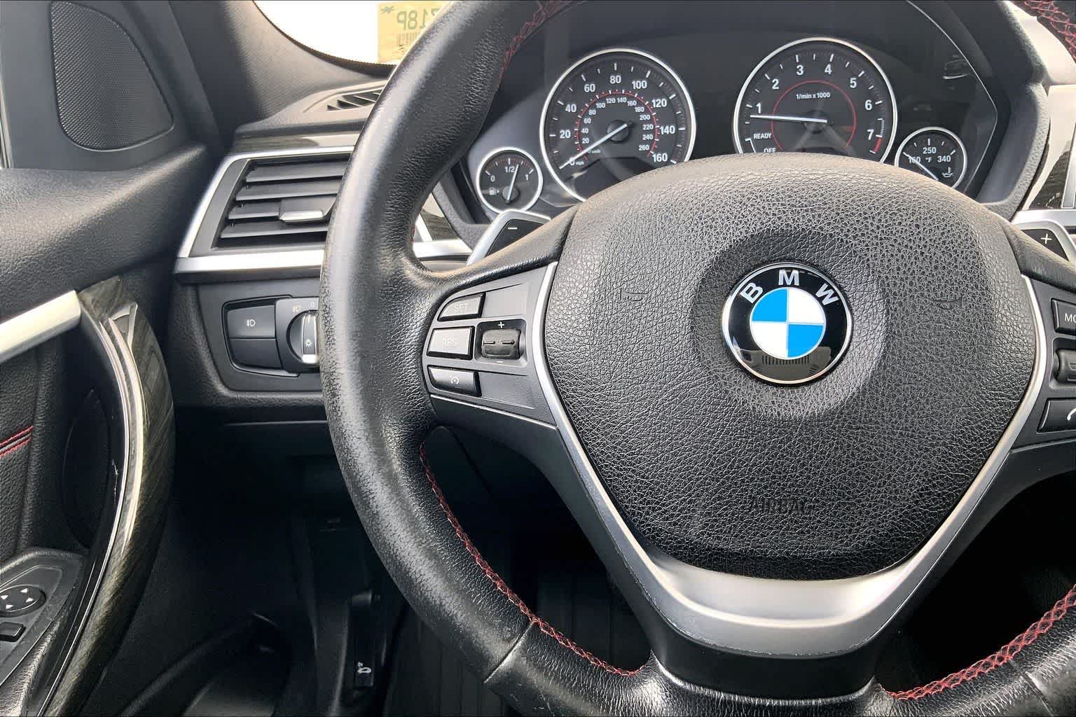 Thumbnail: 2017 BMW 3 Series - 24