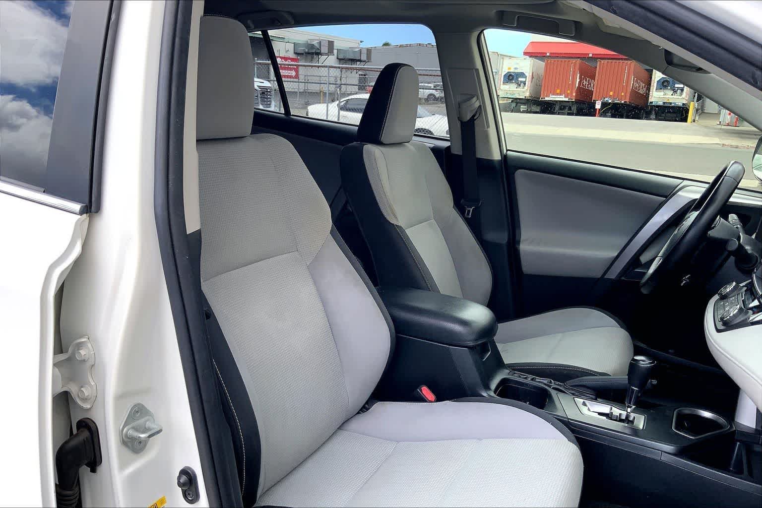 Thumbnail: 2017 Toyota RAV4 - 13