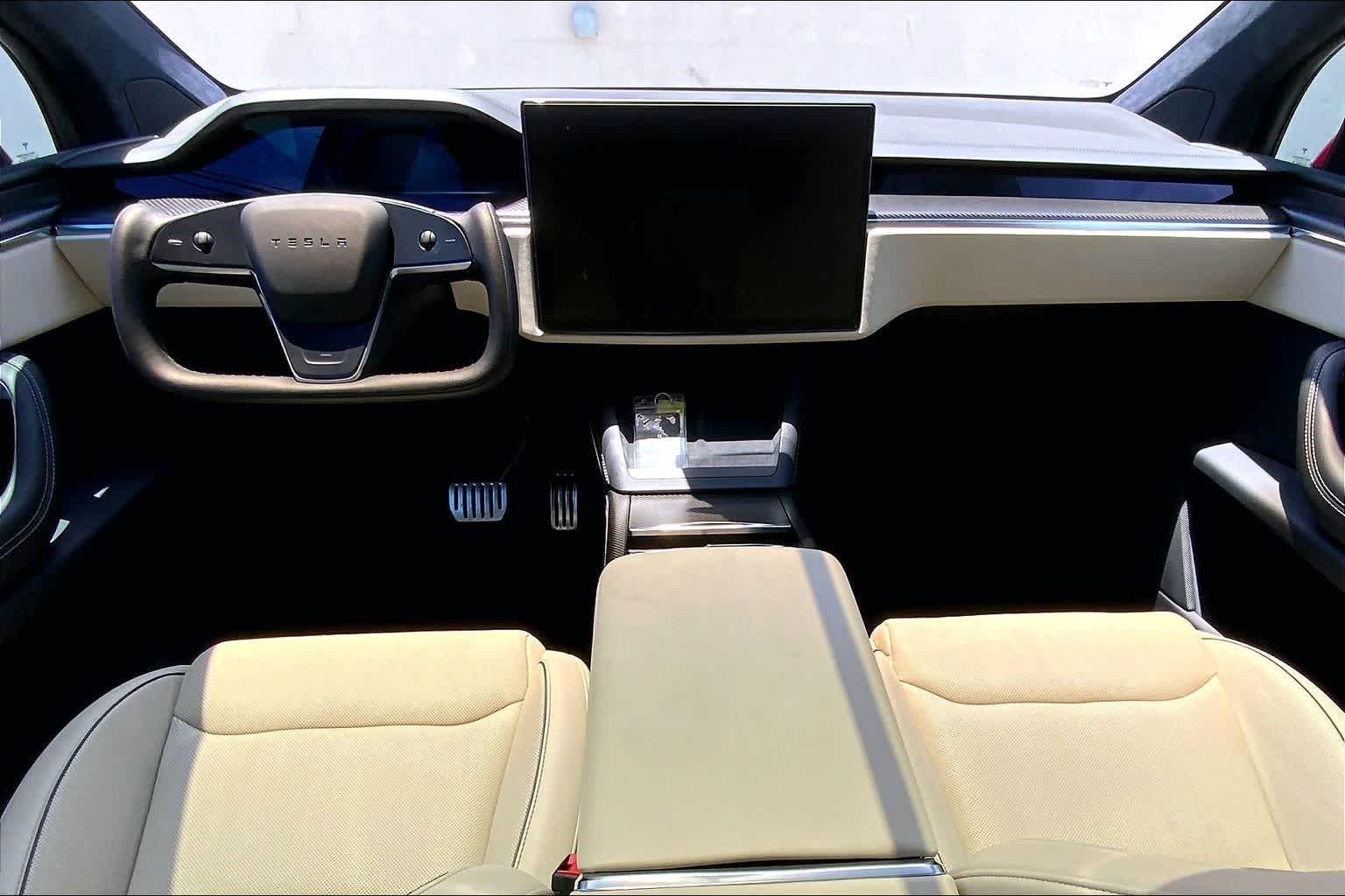 Thumbnail: 2022 Tesla Model X - 11