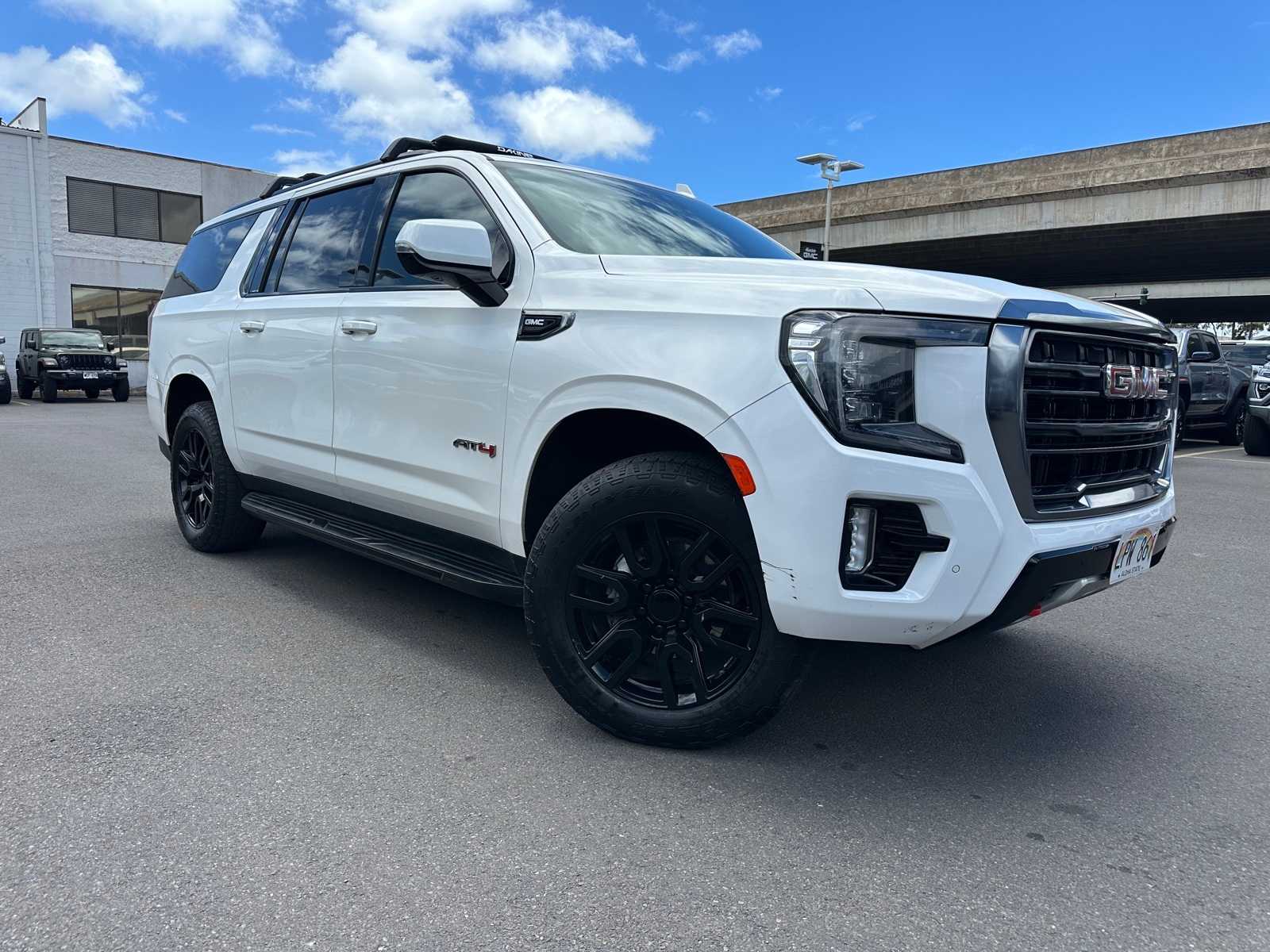 Thumbnail: 2021 GMC Yukon XL - 3