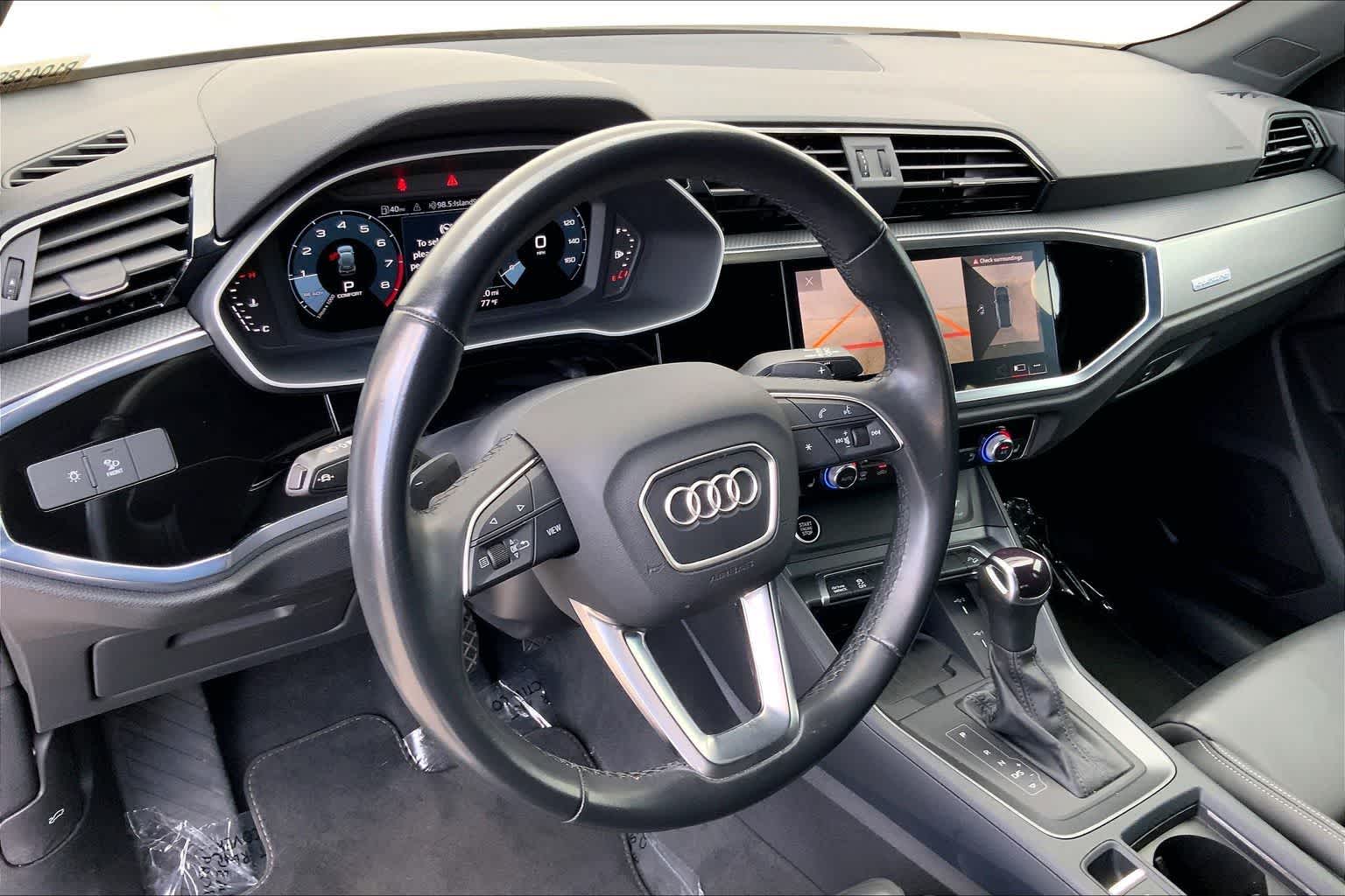 Thumbnail: 2024 Audi Q3 - 3