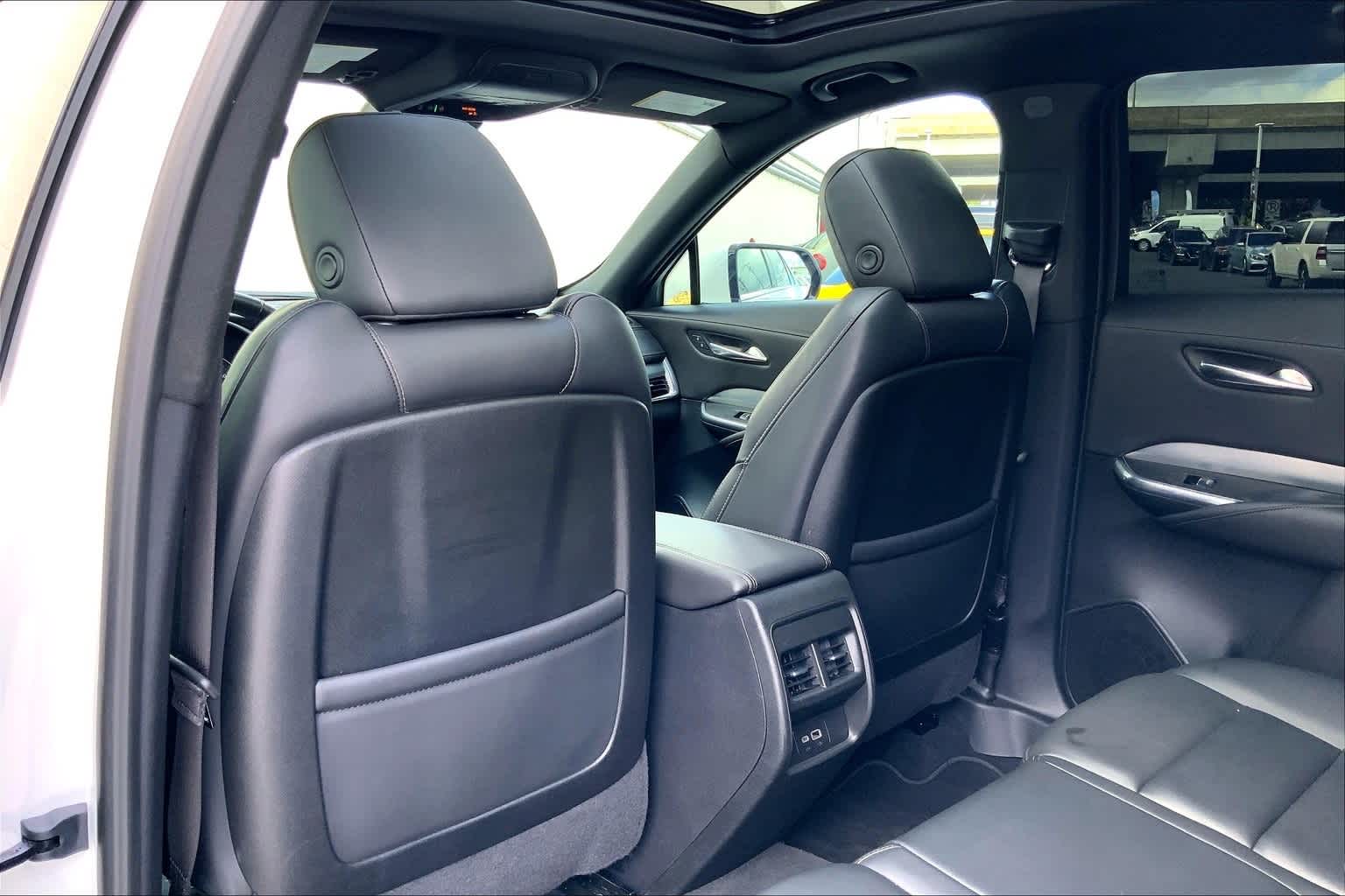 Thumbnail: 2021 Cadillac XT4 - 12