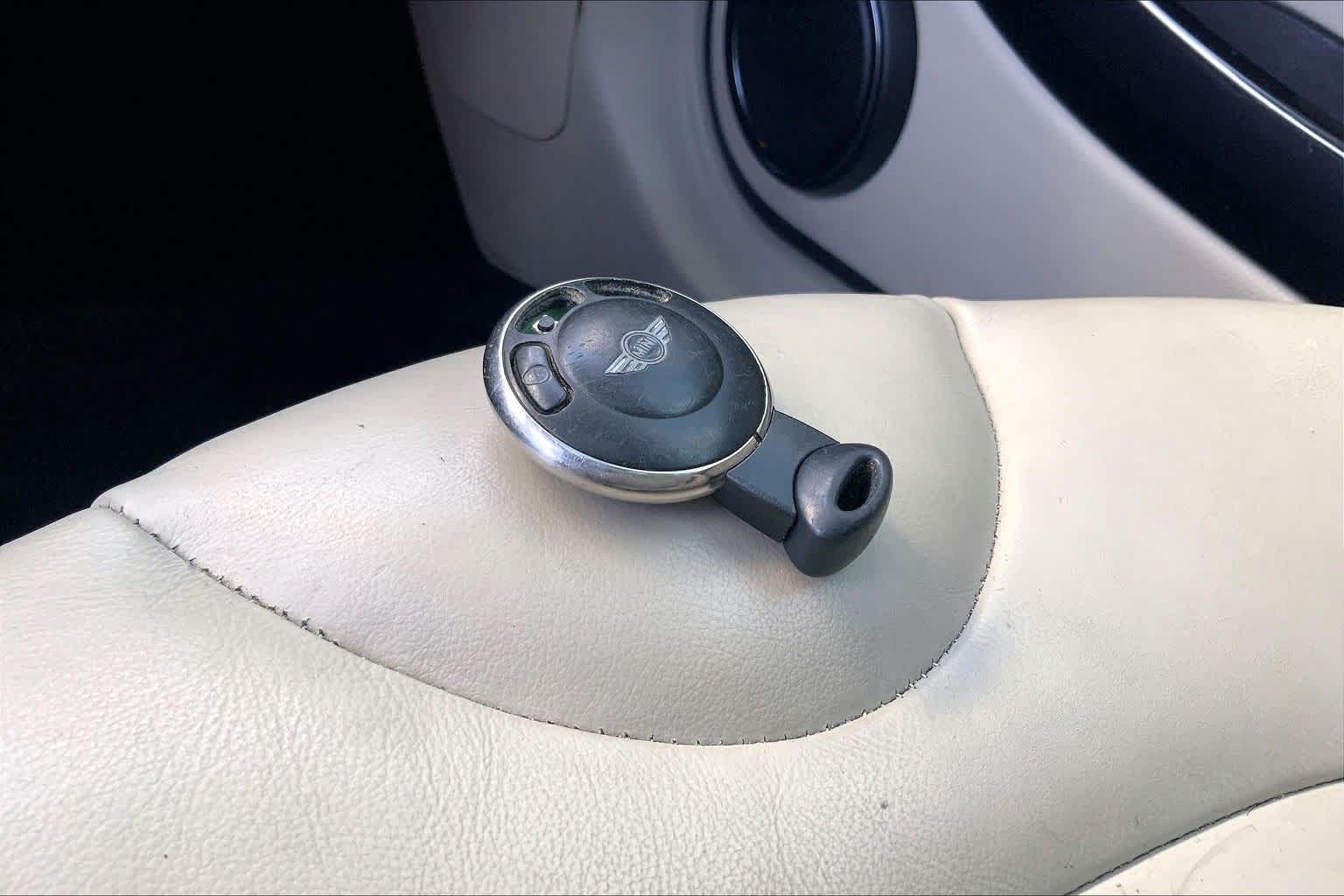 Thumbnail: 2011 MINI Cooper - 17