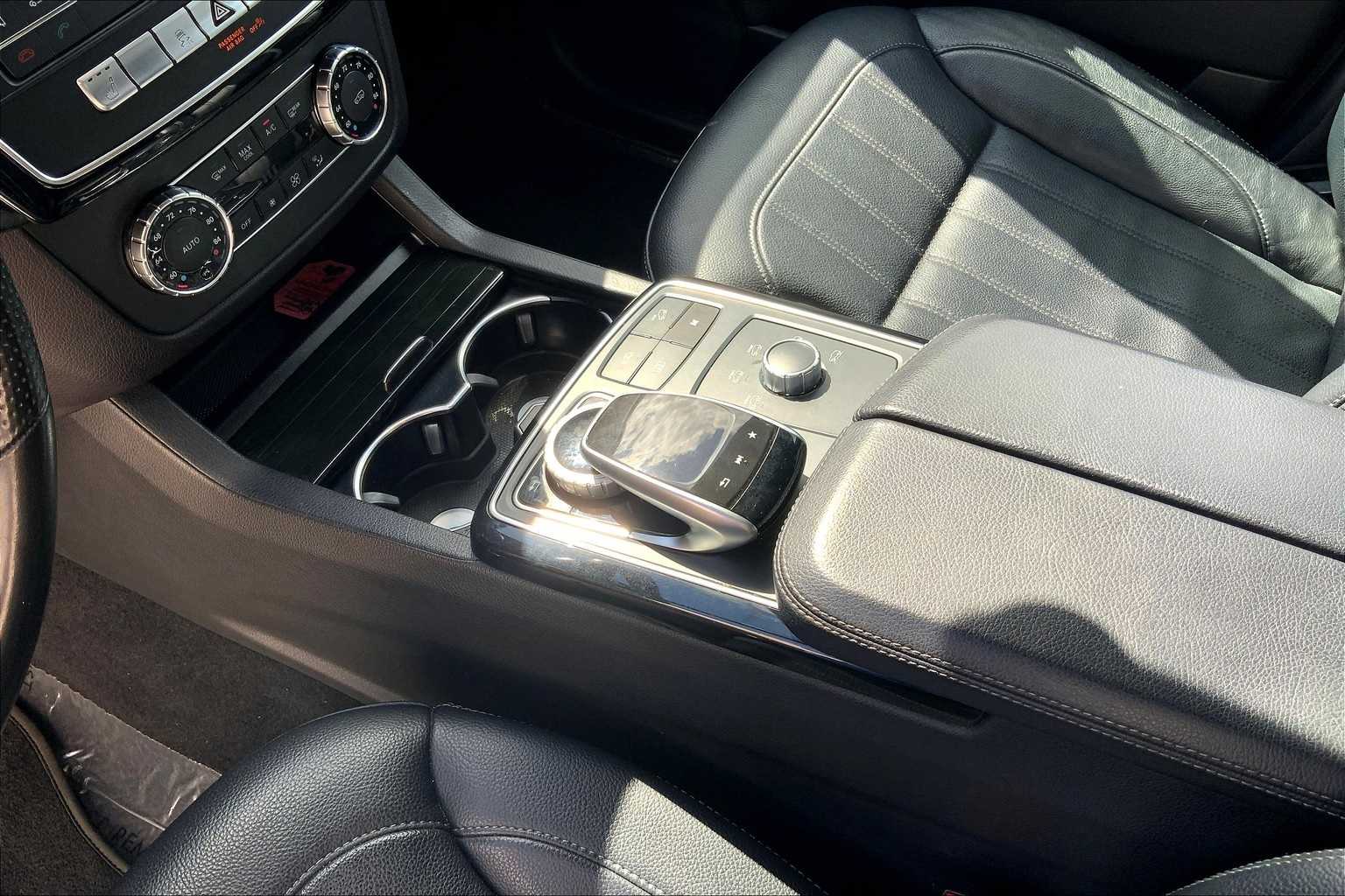 Thumbnail: 2019 Mercedes-Benz GLS - 17