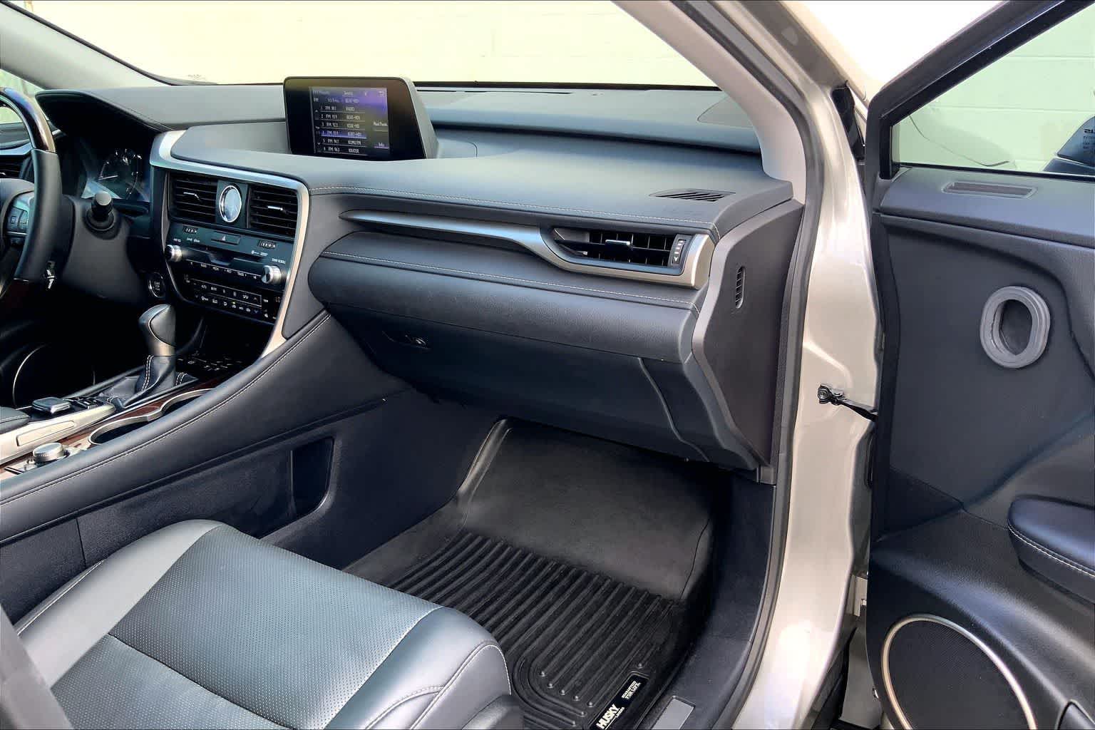 Thumbnail: 2017 Lexus RX - 22