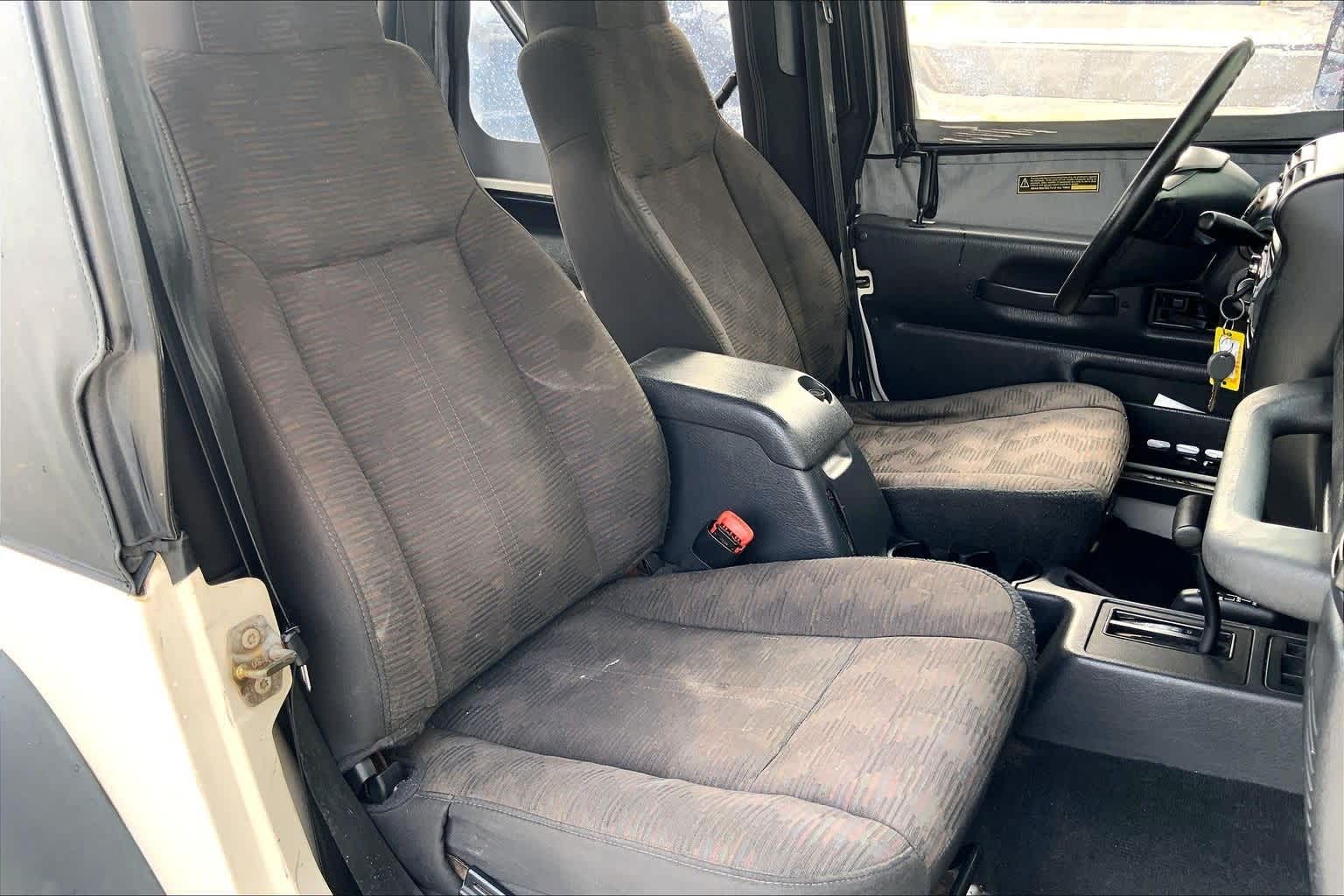 Thumbnail: 2004 Jeep Wrangler - 11