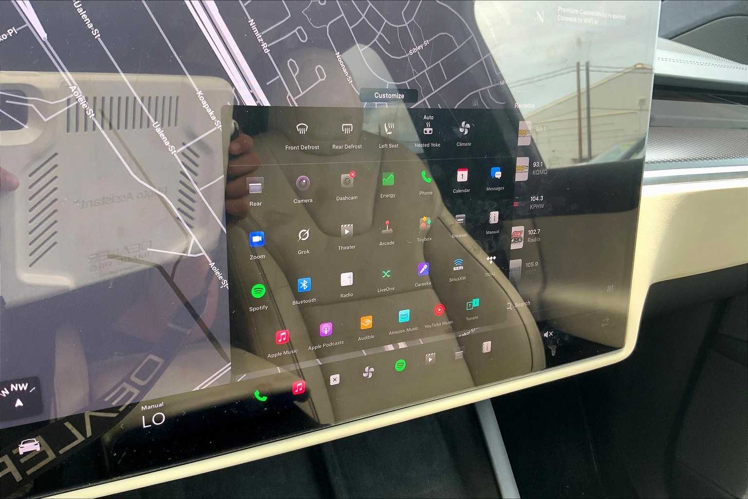 Thumbnail: 2022 Tesla Model X - 35