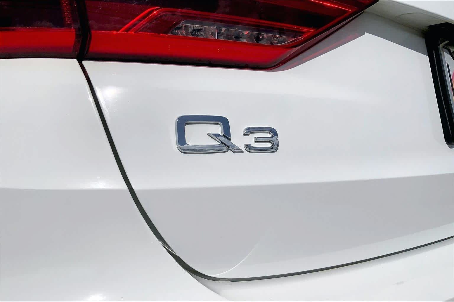 Thumbnail: 2023 Audi Q3 - 8
