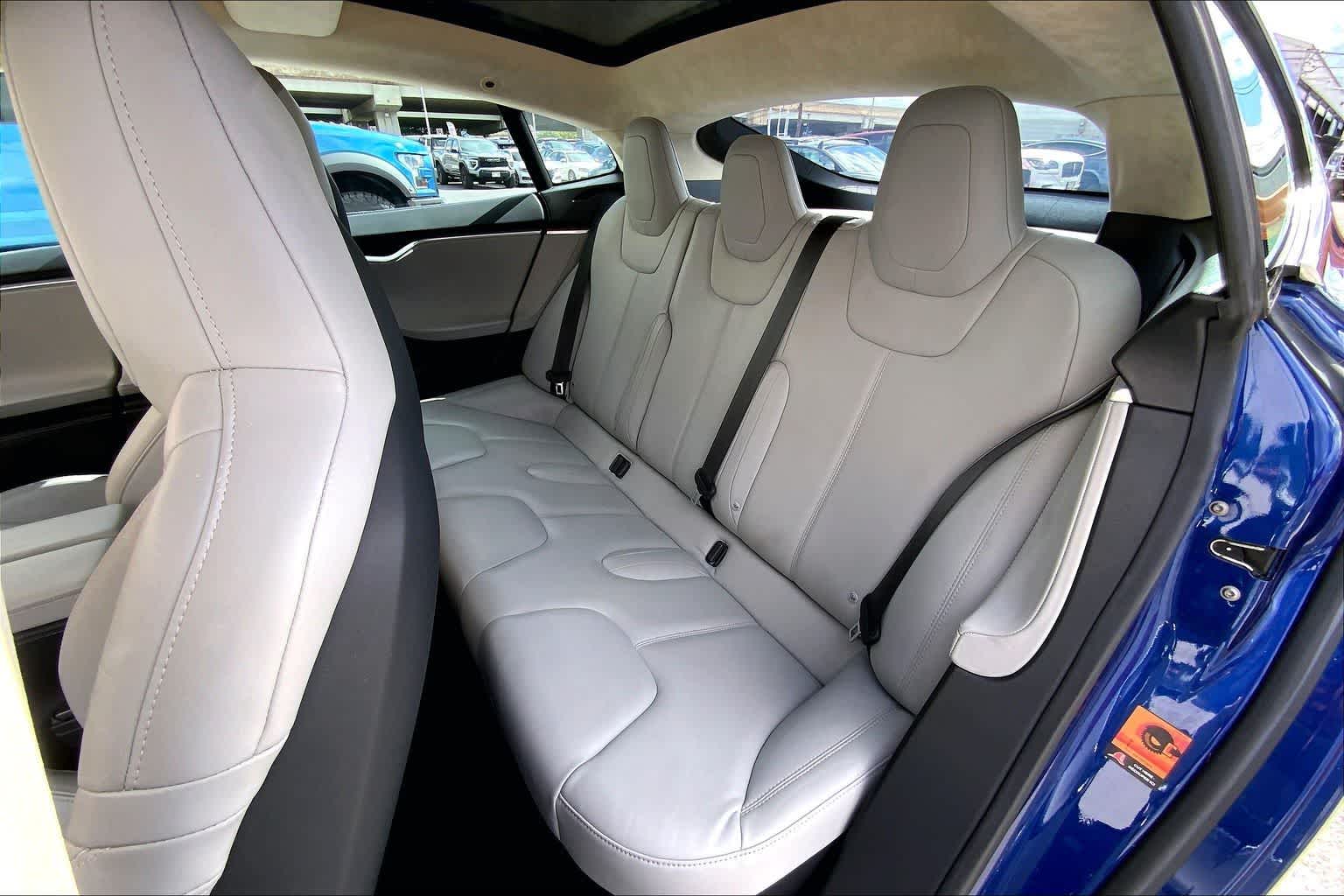 Thumbnail: 2015 Tesla Model S - 30