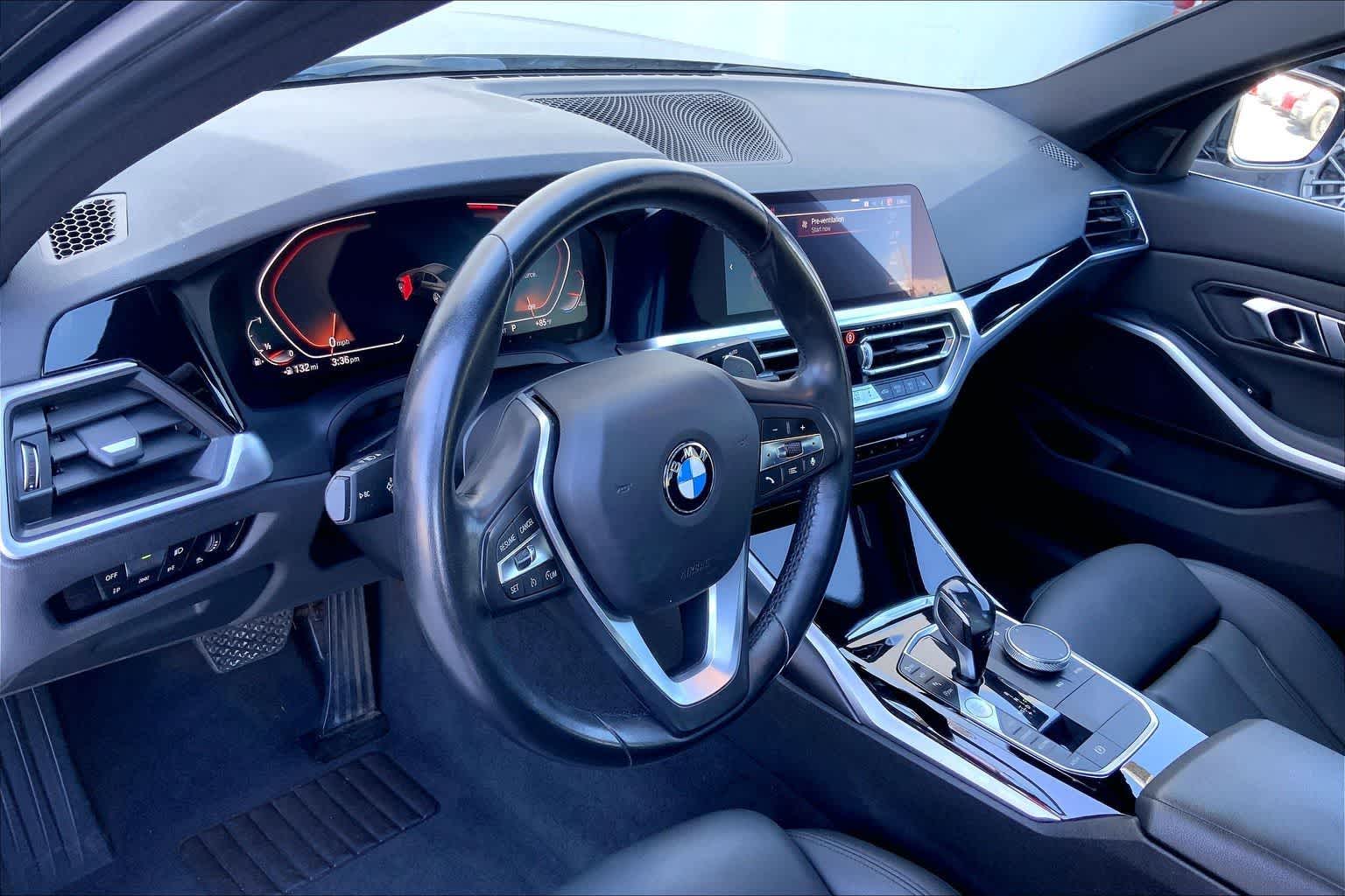 Thumbnail: 2019 BMW 3 Series - 3