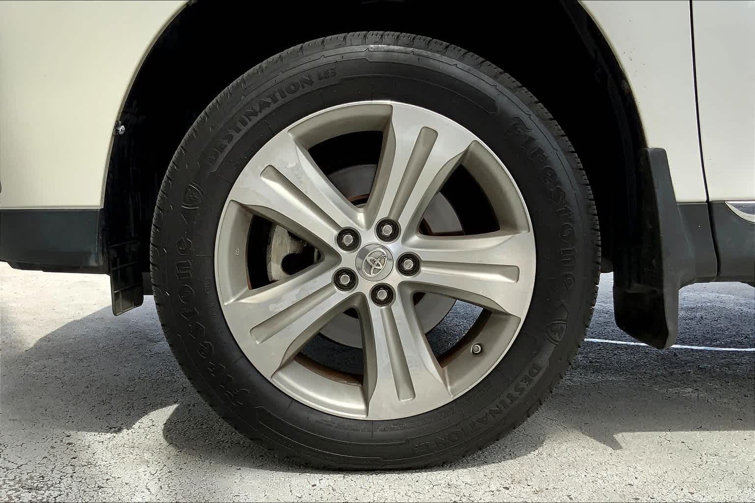 Thumbnail: 2012 Toyota Highlander - 9