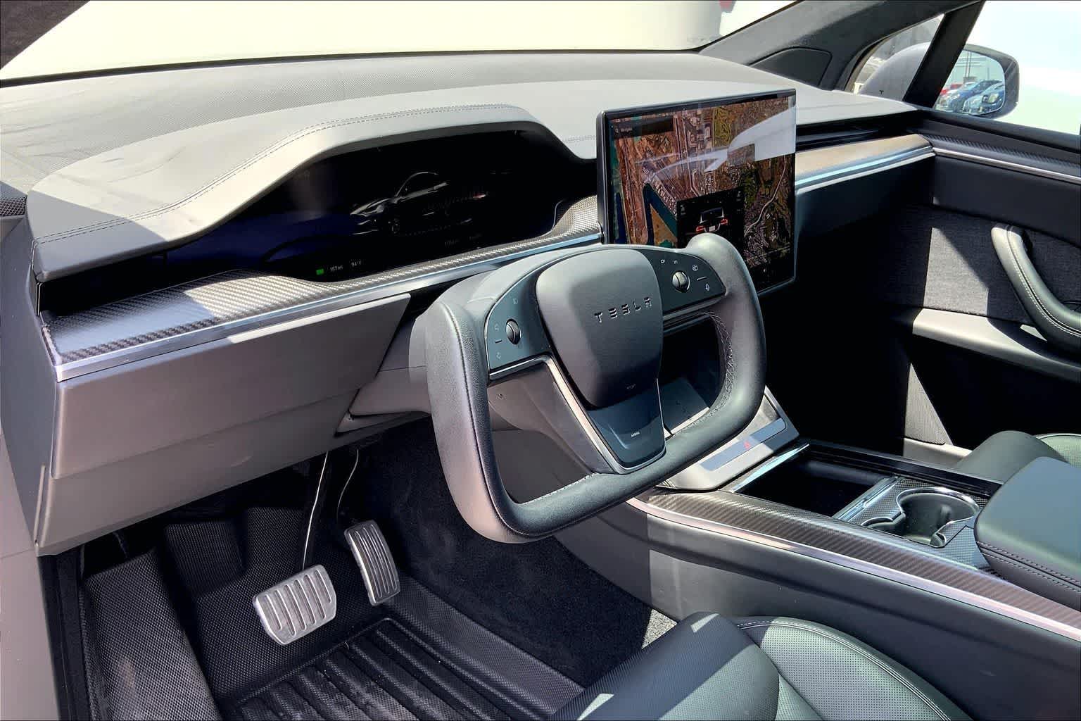 Thumbnail: 2022 Tesla Model X - 3