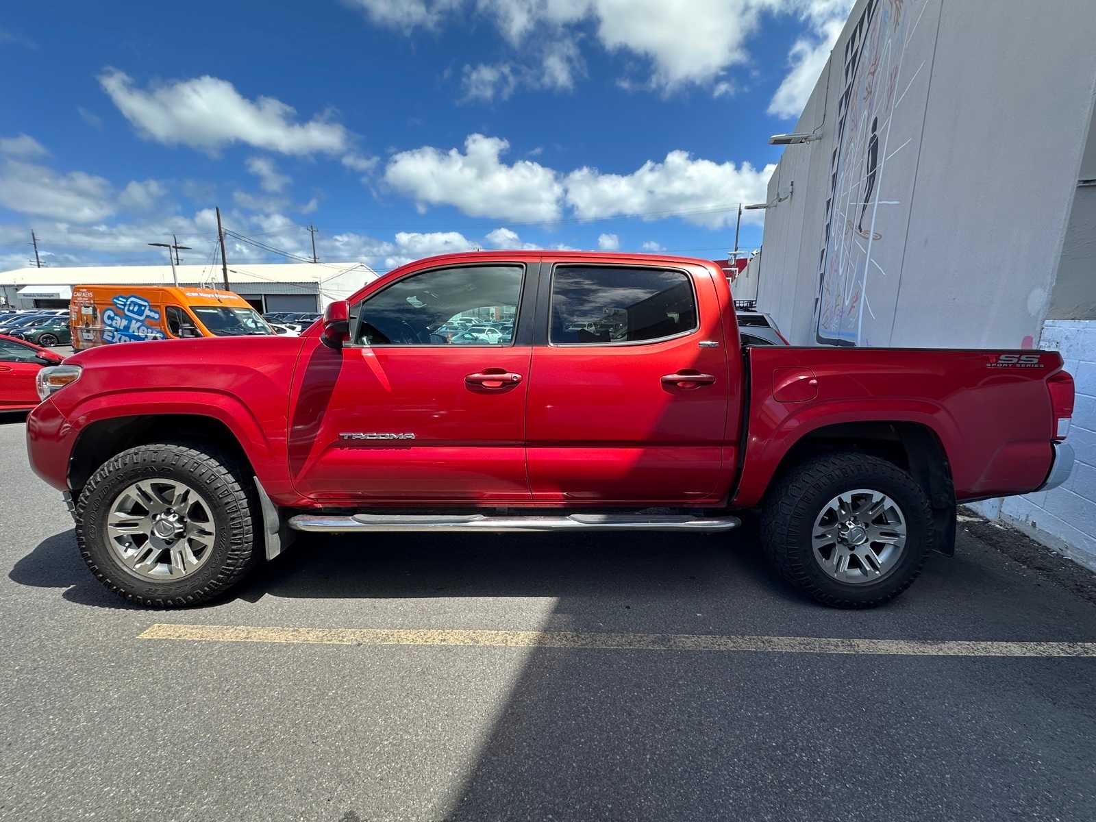 Thumbnail: 2016 Toyota Tacoma - 5
