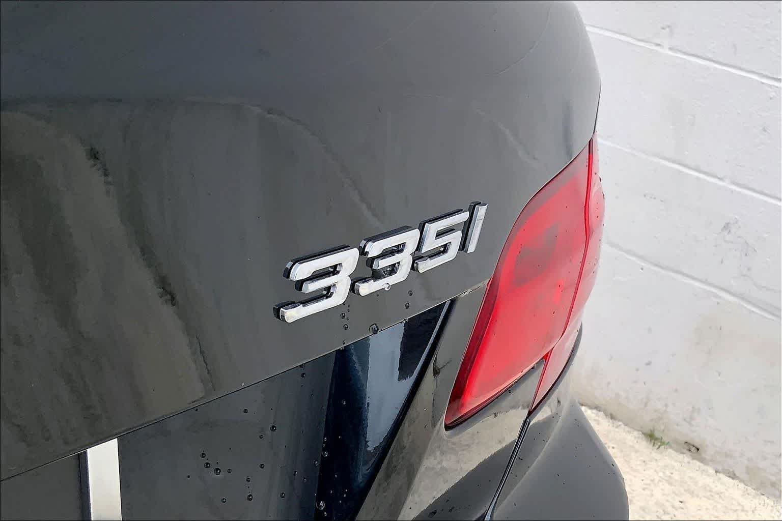 Thumbnail: 2011 BMW 3 Series - 8