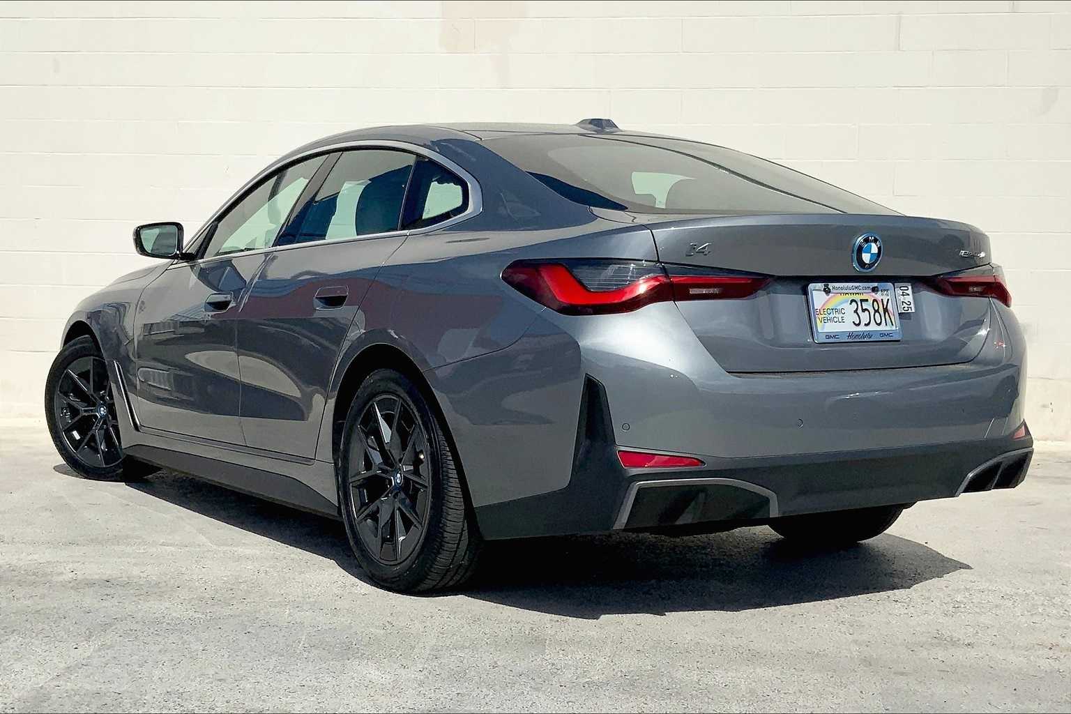 Thumbnail: 2022 BMW i4 - 5
