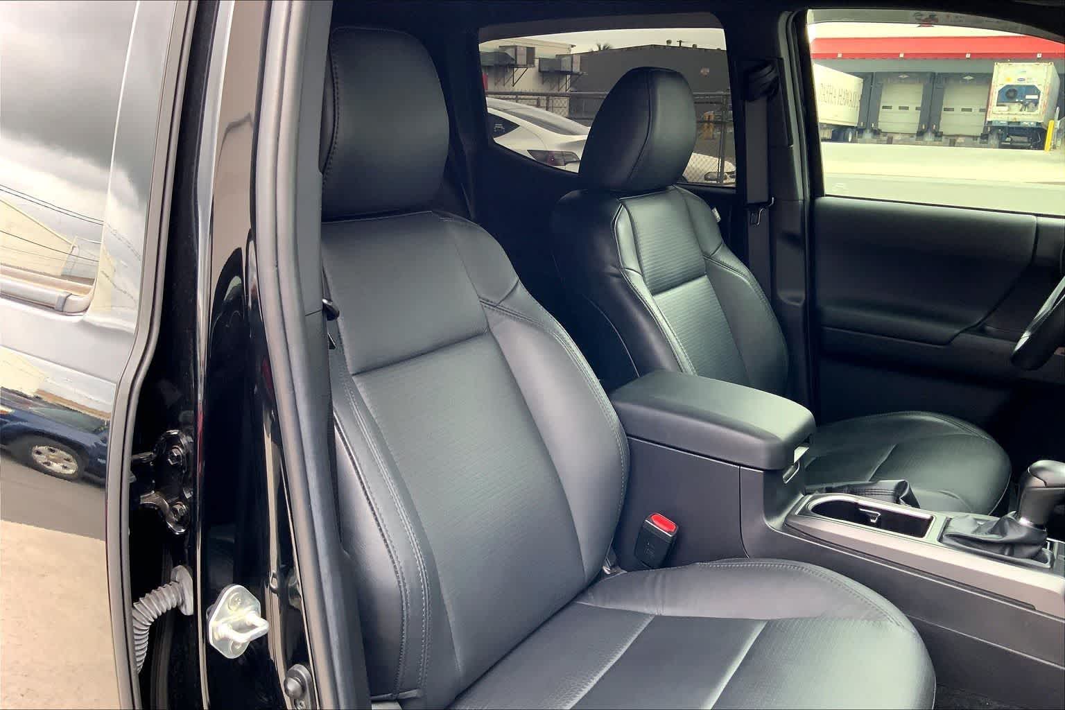 Thumbnail: 2022 Toyota Tacoma - 13