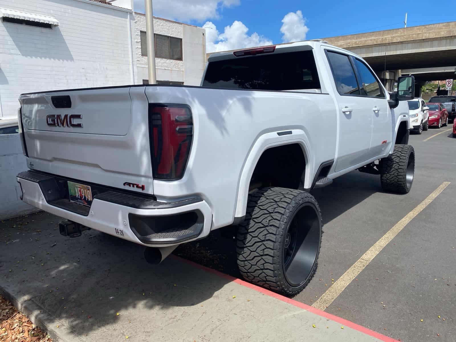Thumbnail: 2025 GMC Sierra 2500 - 4
