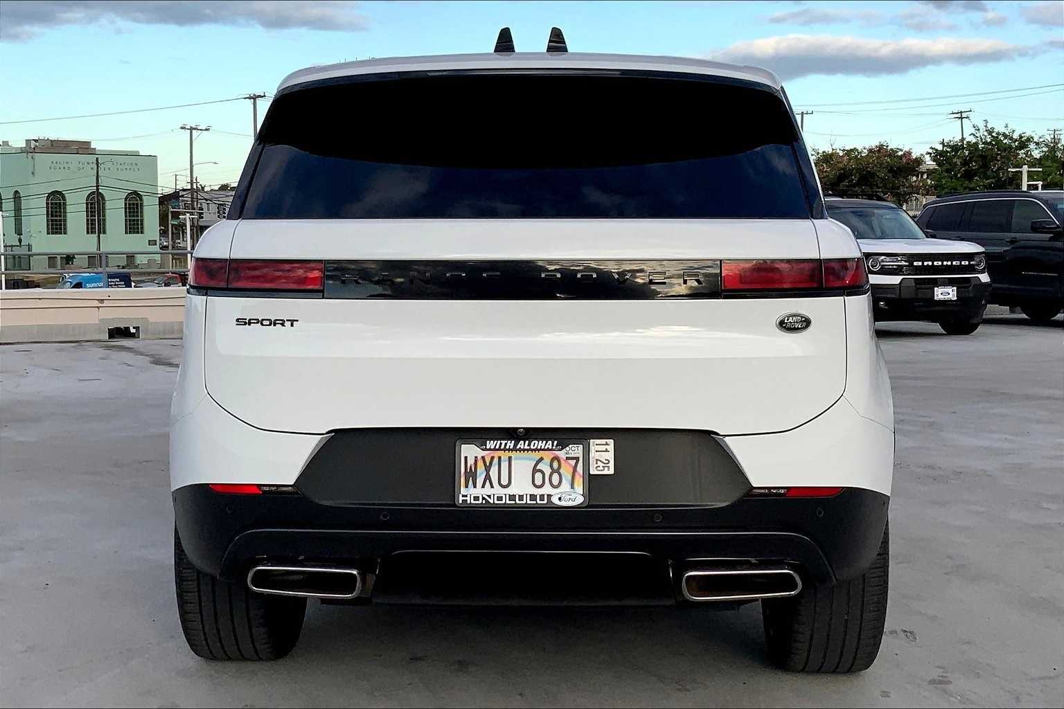 Thumbnail: 2023 Land Rover Range Rover Sport - 4