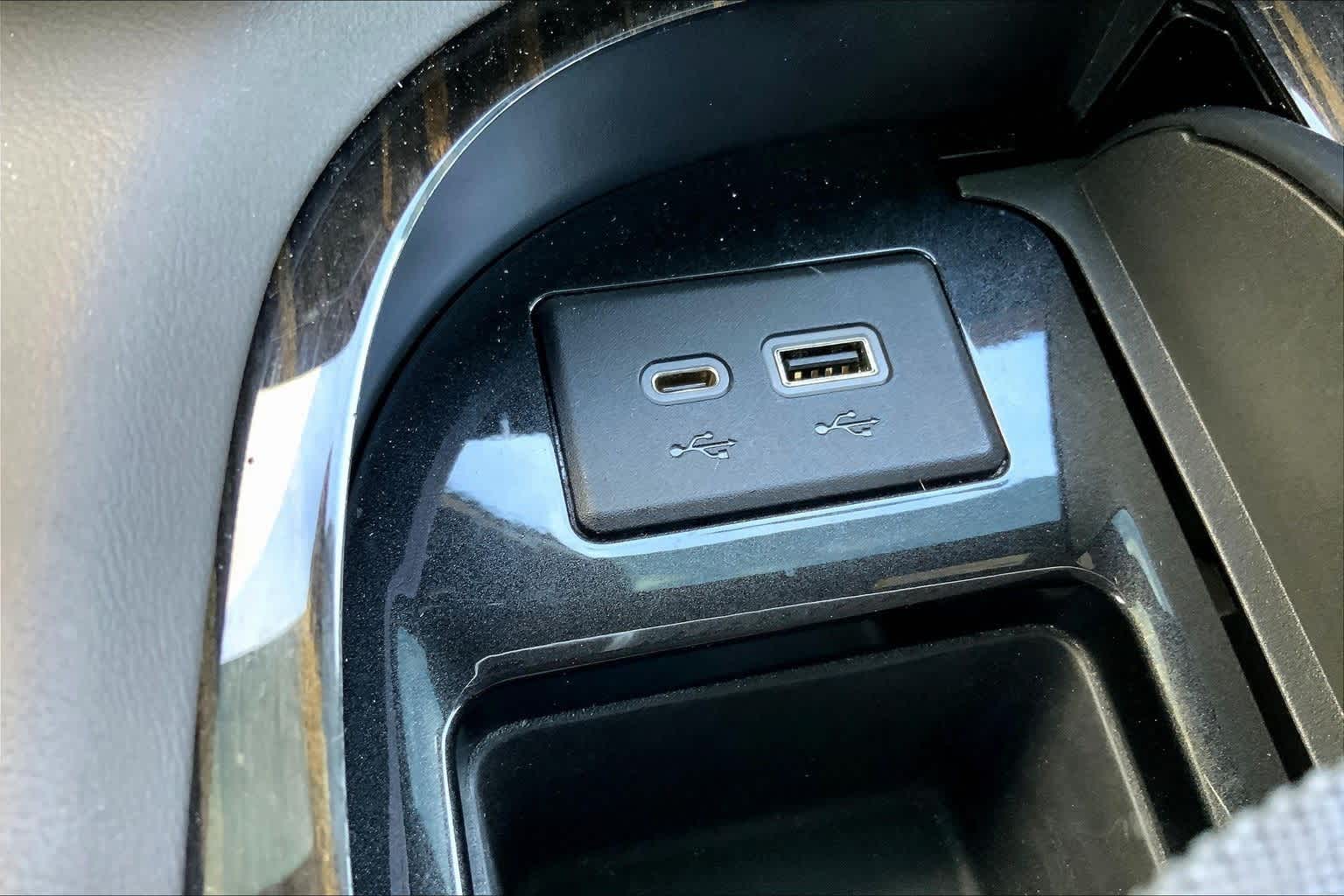 Thumbnail: 2022 Cadillac Escalade - 34