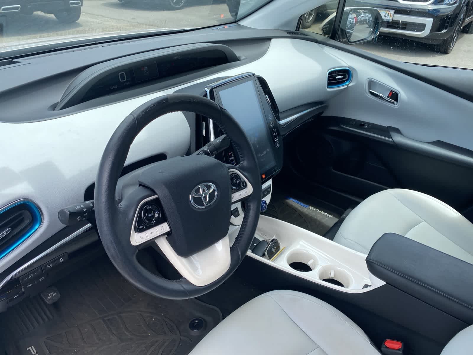 Thumbnail: 2017 Toyota Prius Prime - 12