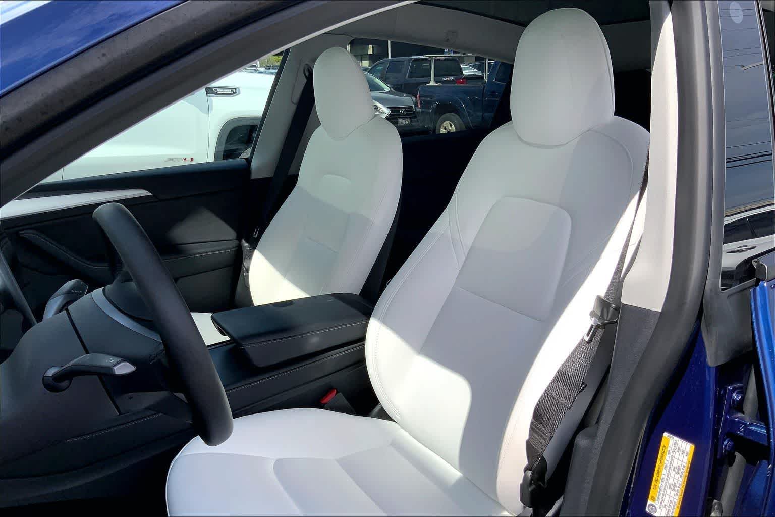 Thumbnail: 2023 Tesla Model Y - 12