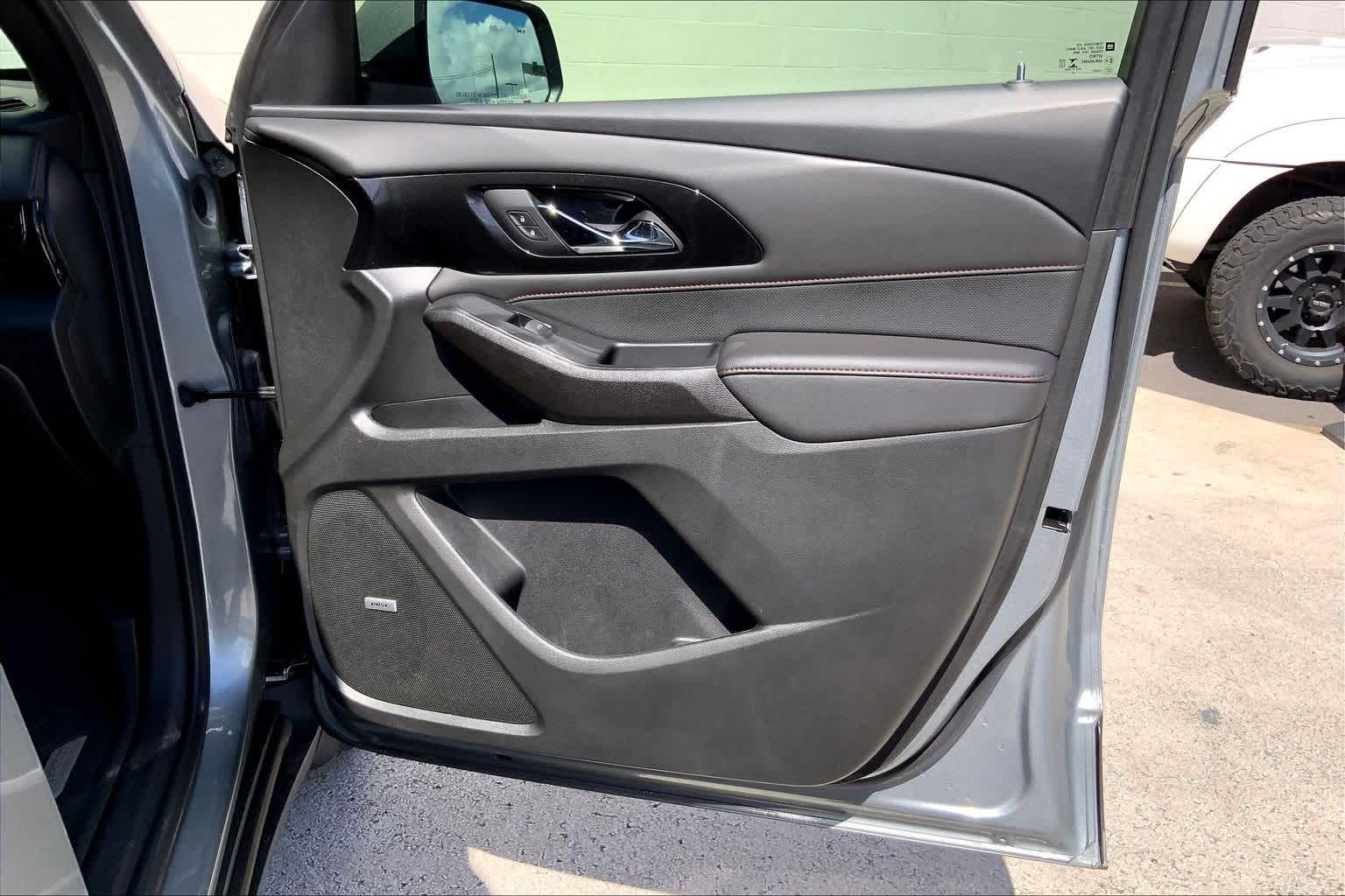 Thumbnail: 2023 Chevrolet Traverse - 27