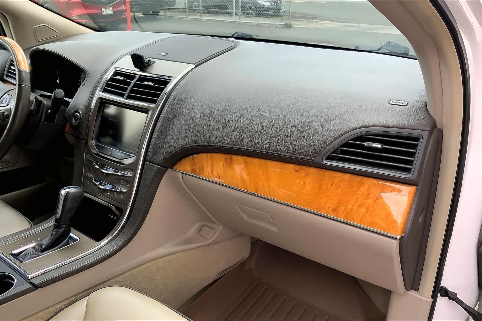 Thumbnail: 2014 Lincoln MKX - 23