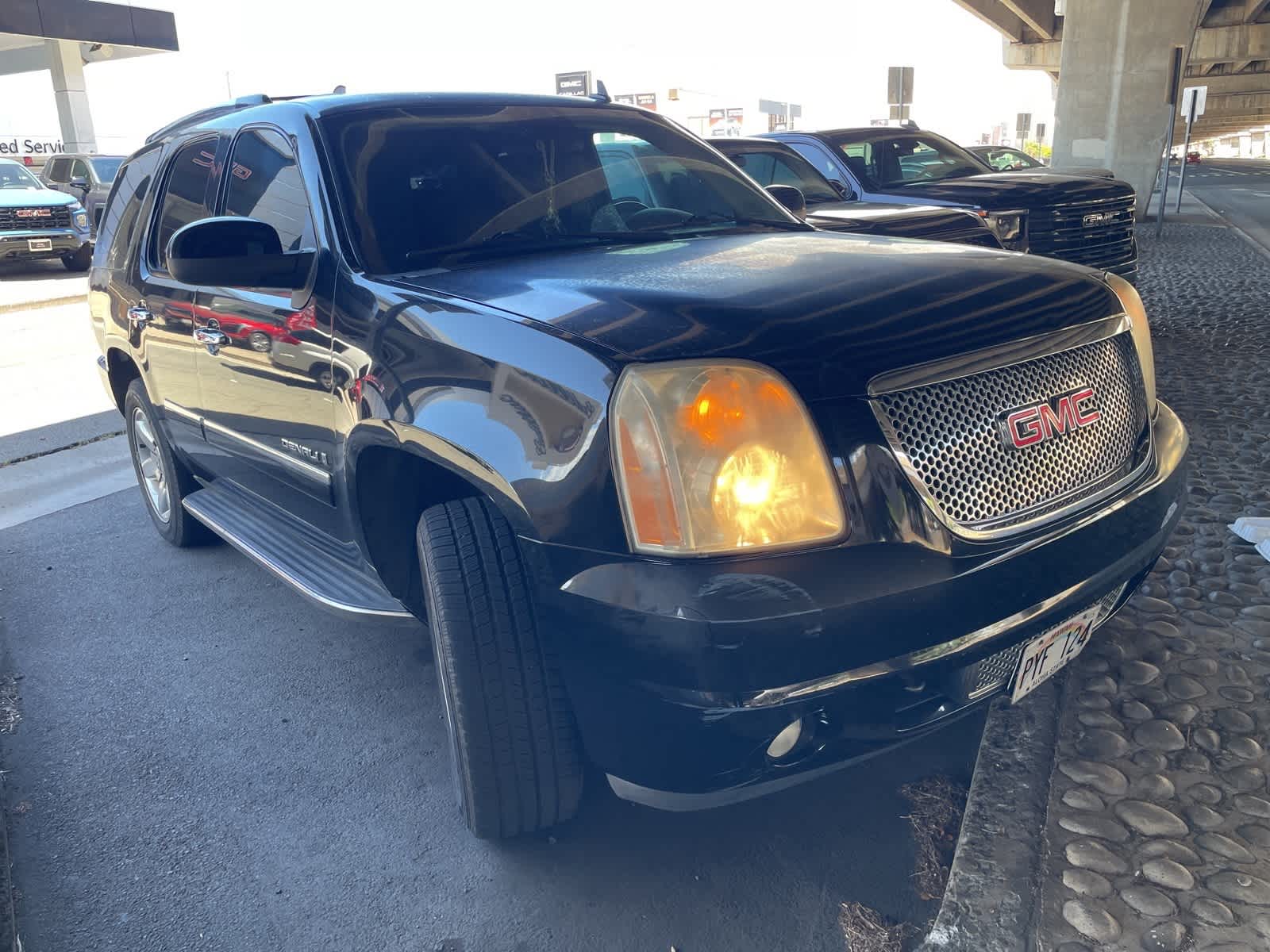 Thumbnail: 2009 GMC Yukon - 3