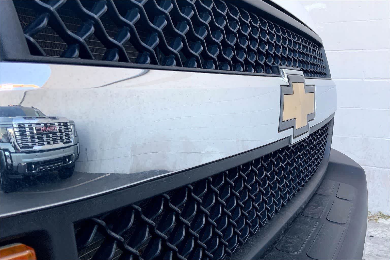 Thumbnail: 2020 Chevrolet Express - 34