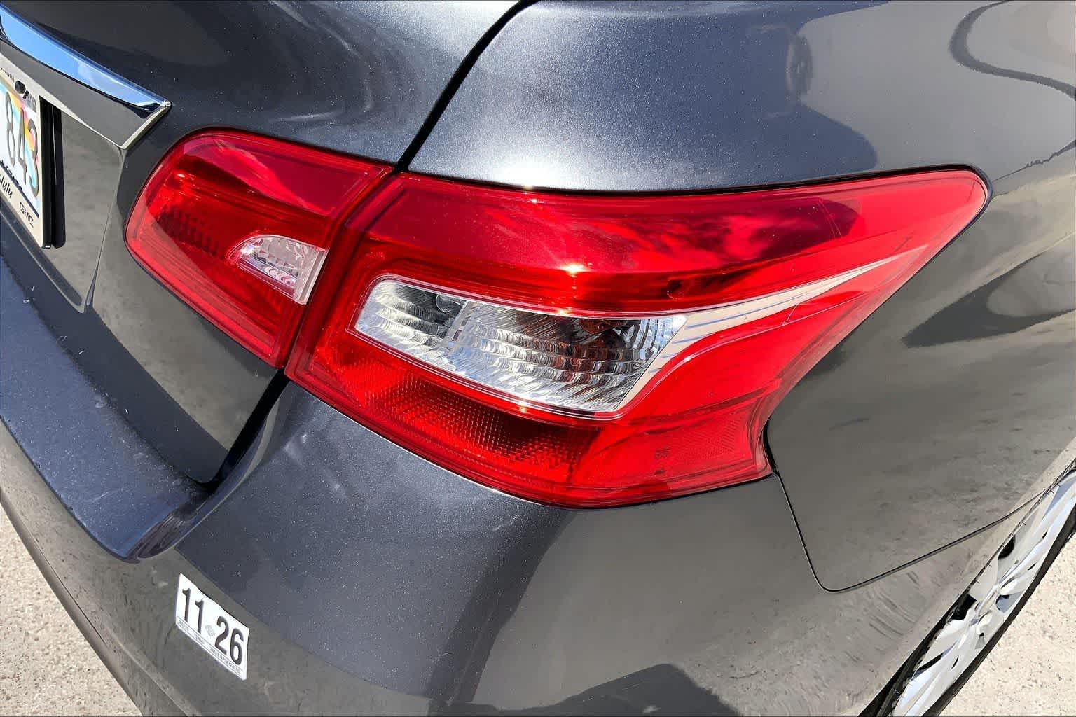 Thumbnail: 2019 Nissan Sentra - 32