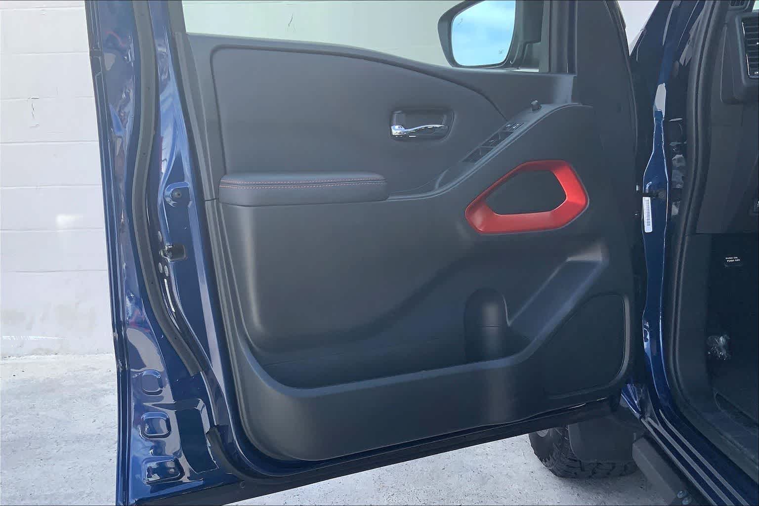 Thumbnail: 2022 Nissan Frontier - 27