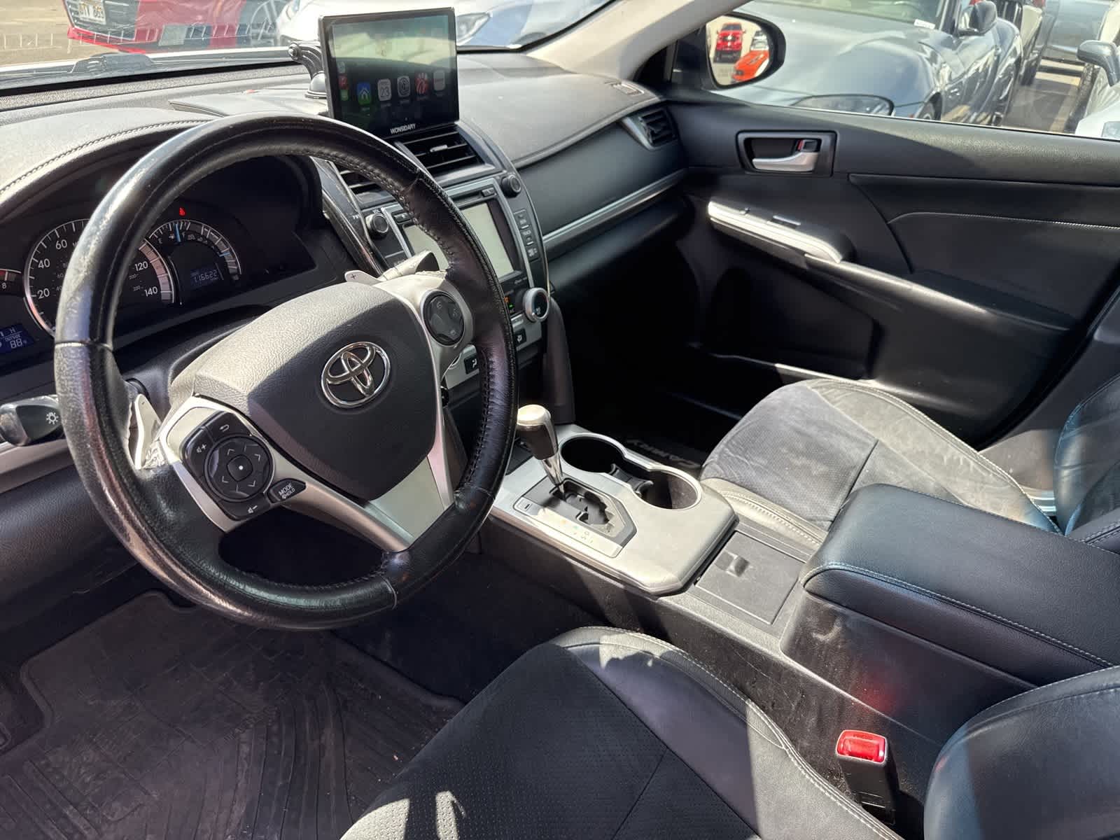 Thumbnail: 2014 Toyota Camry - 9