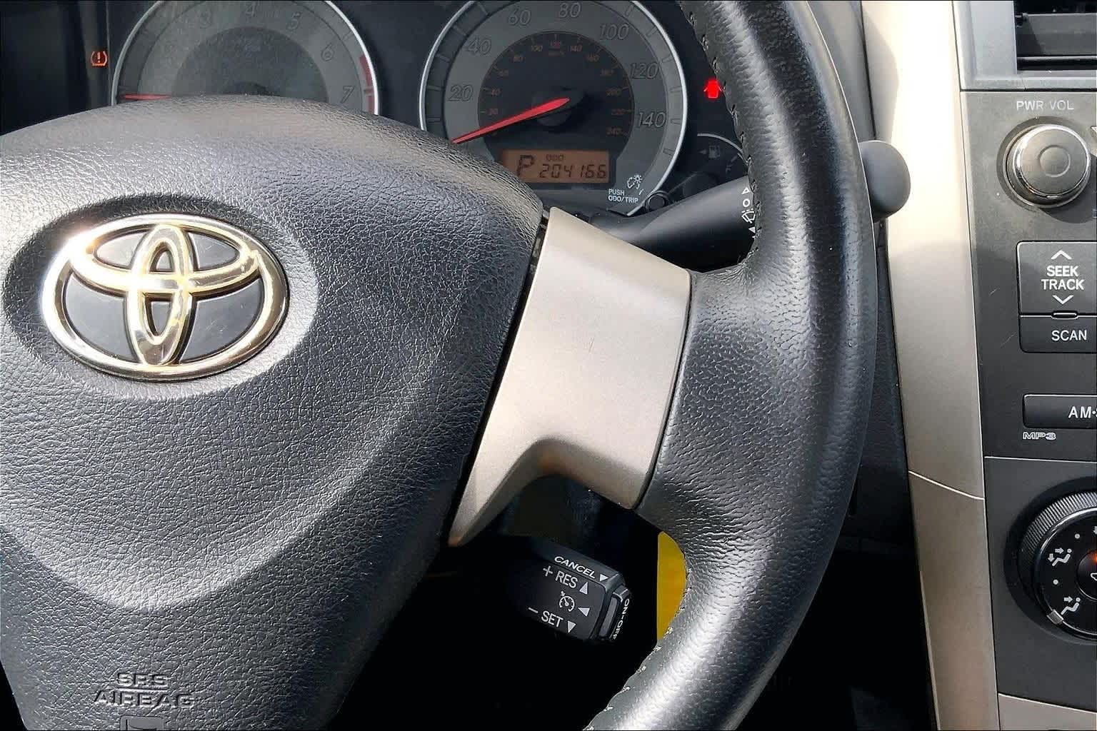 Thumbnail: 2010 Toyota Corolla - 25