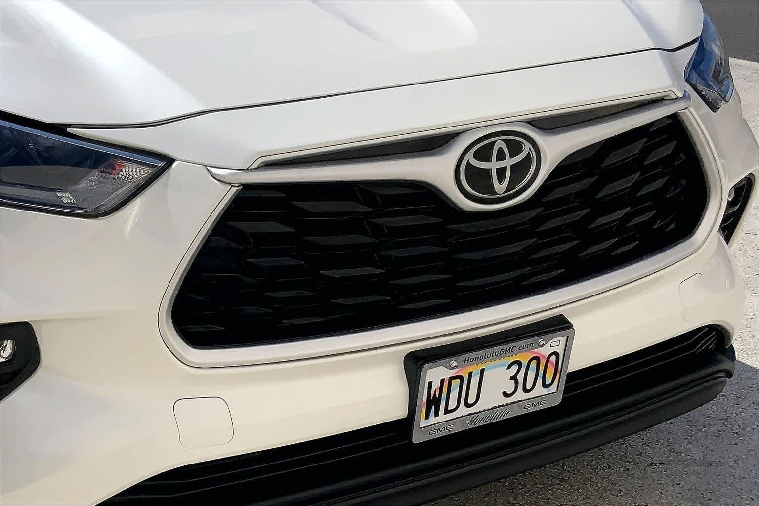 Thumbnail: 2021 Toyota Highlander - 33