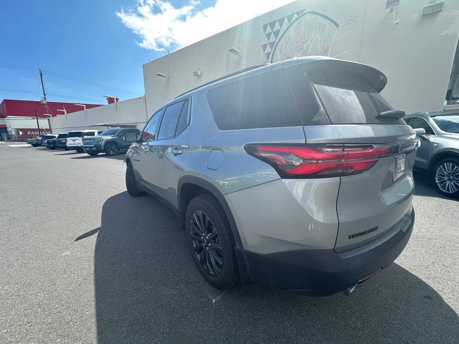 Thumbnail: 2023 Chevrolet Traverse - 5