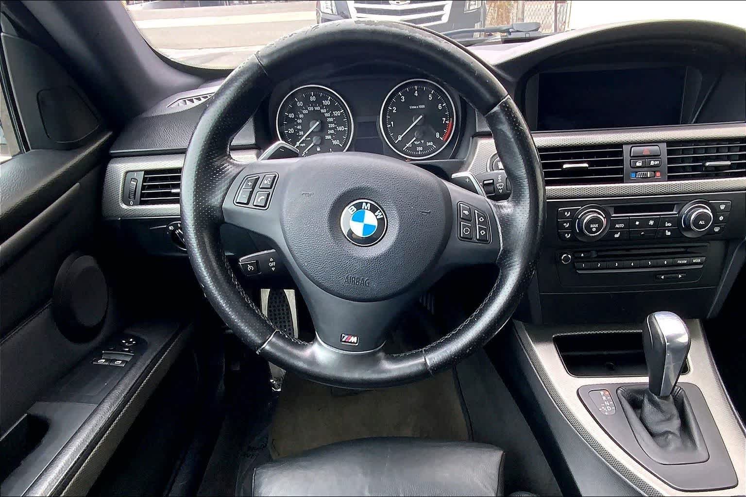 Thumbnail: 2011 BMW 3 Series - 14
