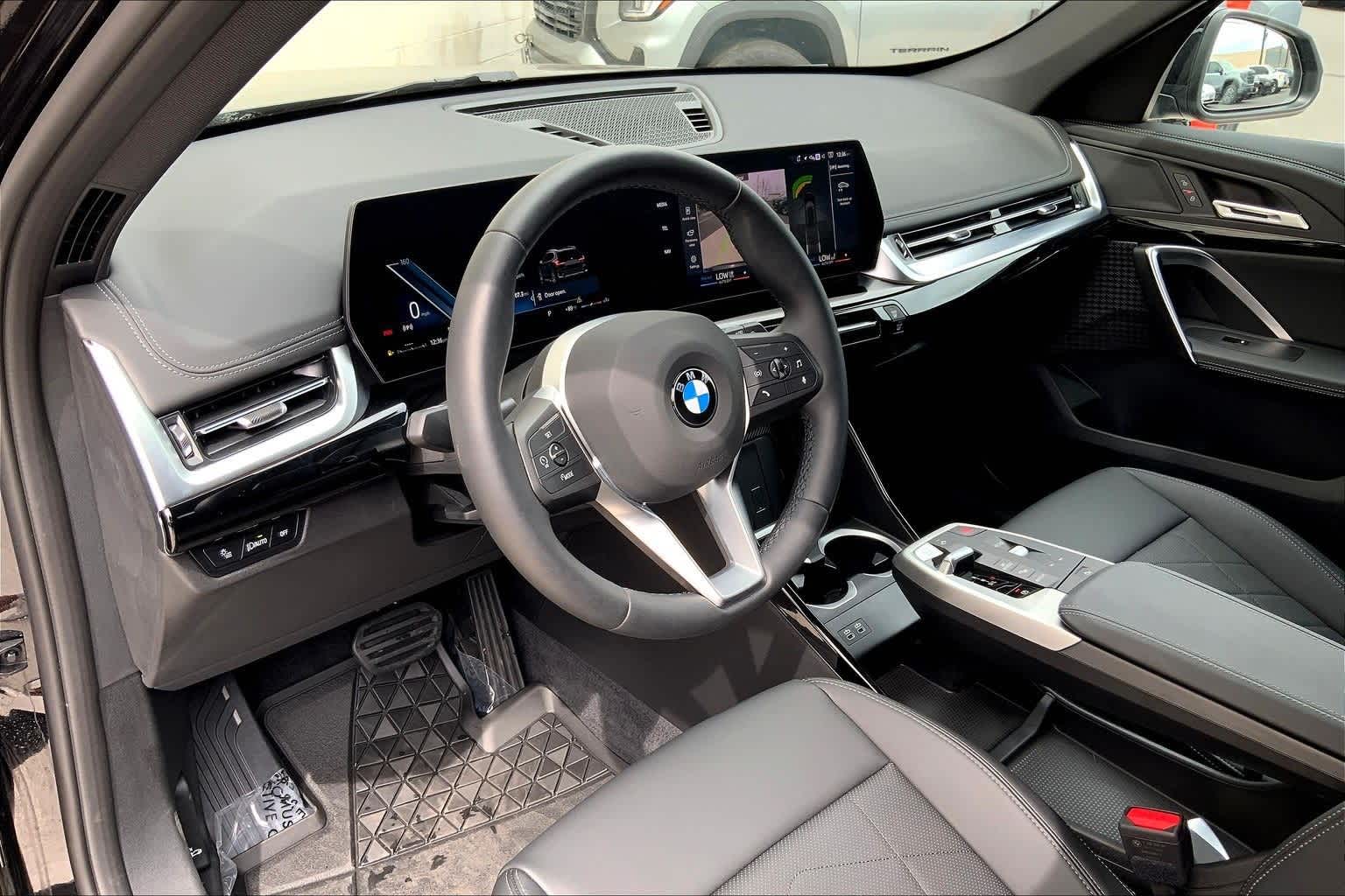 Thumbnail: 2025 BMW X1 - 3