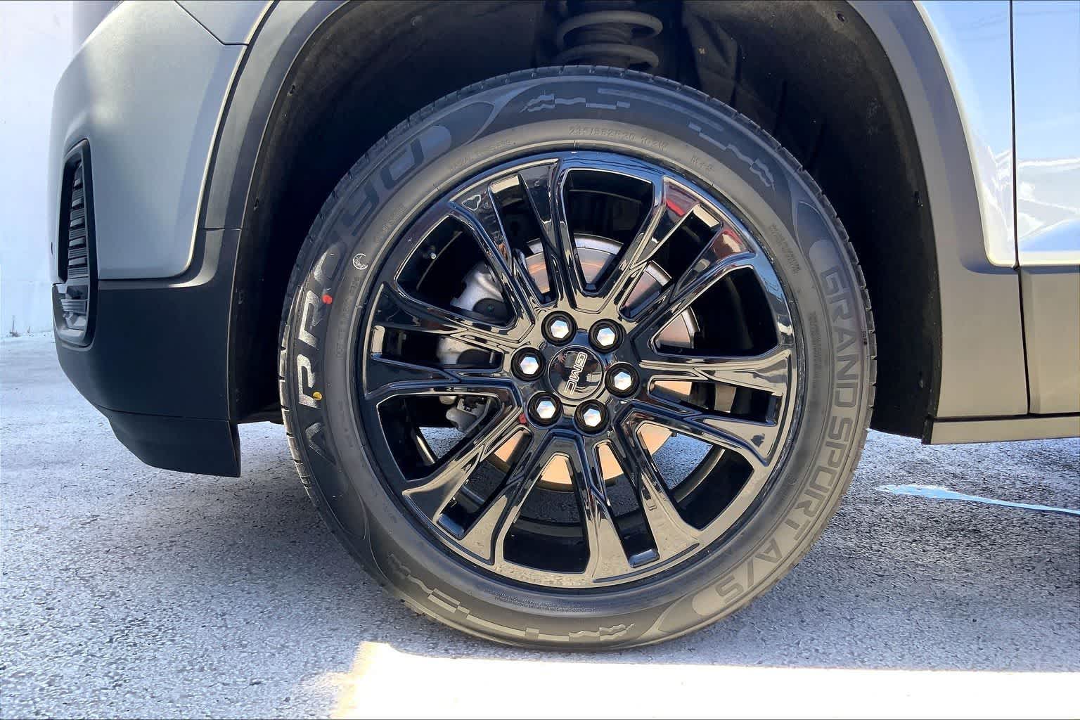 Thumbnail: 2023 GMC Acadia - 8