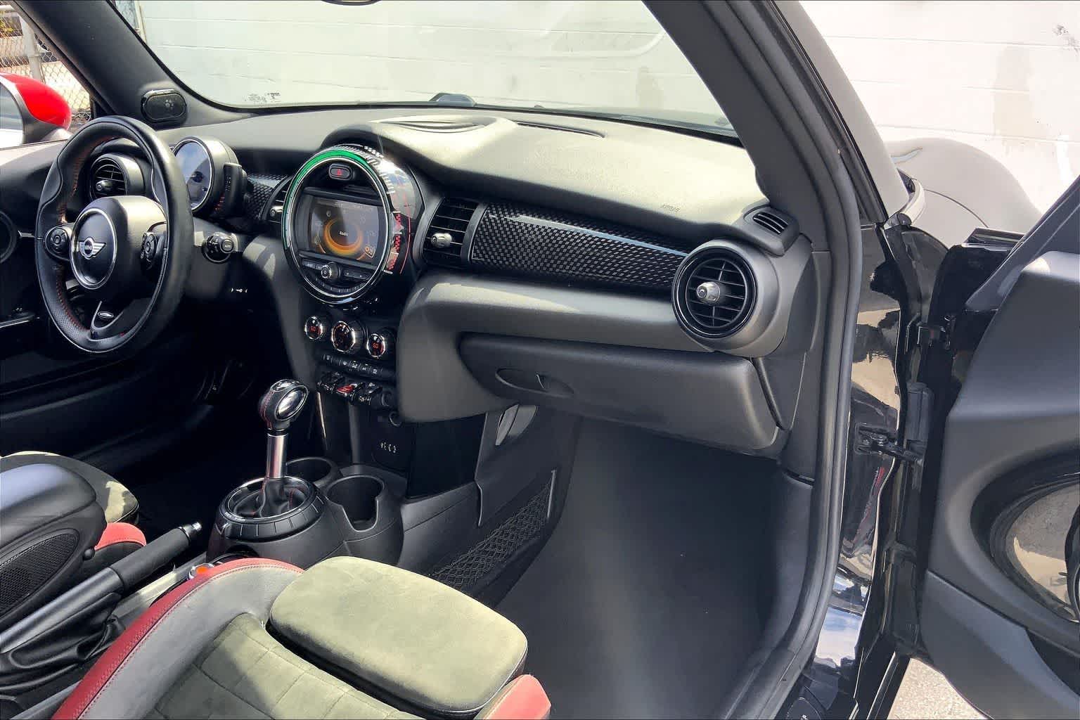 Thumbnail: 2015 MINI Cooper Hardtop - 22
